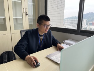 張偉